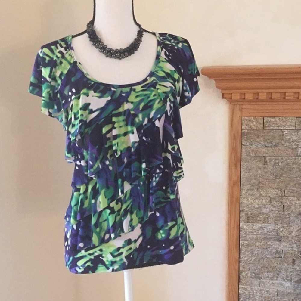 Gorgeous AB Studio Ruffle Top Size‎ Small